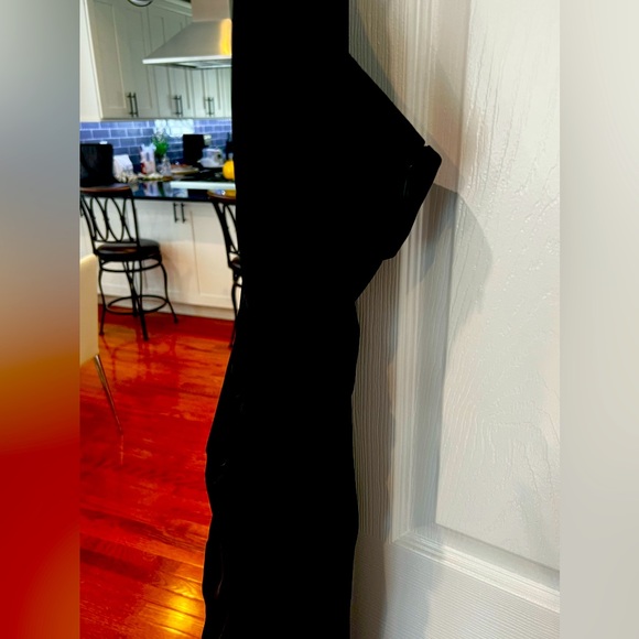 Formal one shoulder Bill Levkoff formal dress size 10.. Color black 👗🥻 - Picture 3 of 4